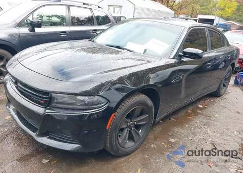 2015 Dodge Charger Sxt z USA, uszkodzony, nr VIN 2C3CDXHG2FH915341